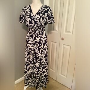 NWOT Faux wrap, lightweight maxi dress  Size 6